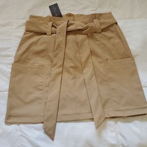 Khaki Skirt With Large Side Pockets Size US  8
